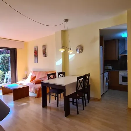 Апартаменти Apartment Sa Boadella A006
